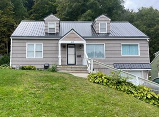 412 Lyndale Dr, Vestal, NY 13850