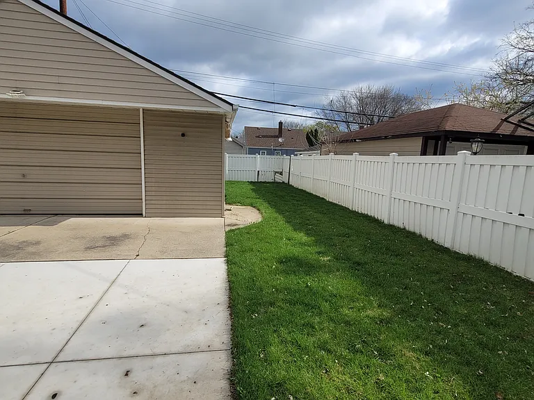 2108 McLain Ave — Photo 5