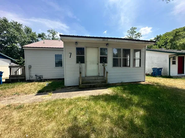 7 Gladys Ct, Battle Creek, MI 49037
