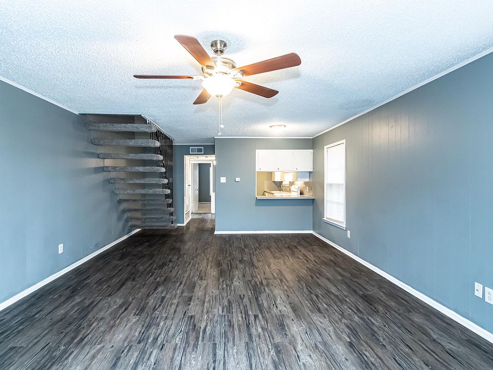 1st image of 2105 49th St Unit A