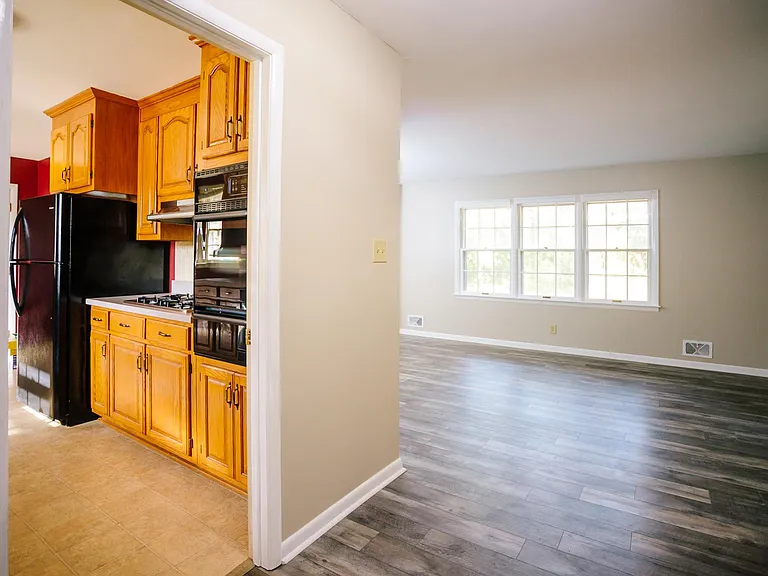 1301 Normandy Rd — Photo 5