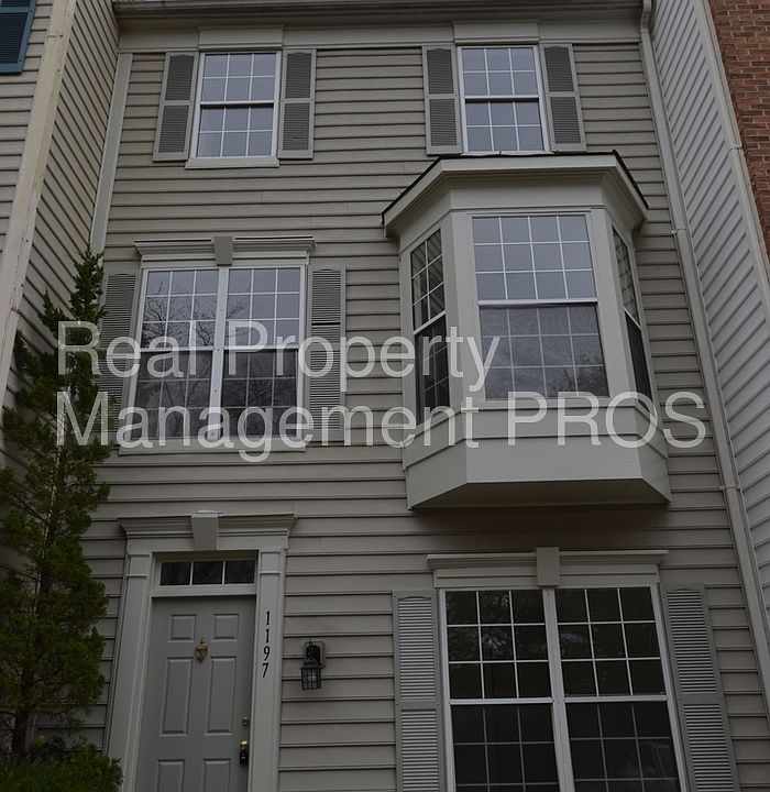 1st image of 1197 Cypress Tree Pl