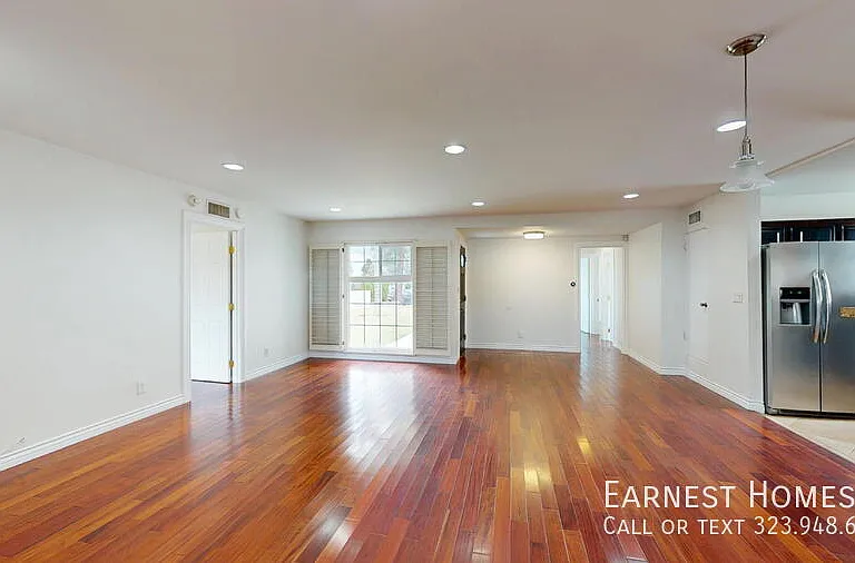 17155 Donmetz St — Photo 4