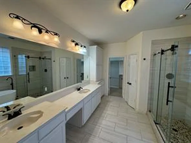 1100 Hunters Creek Dr — Photo 19