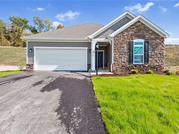 1016 Man Owar Ct, Washington, PA 15301