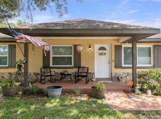 69 N Sheltering Oaks Dr, Inverness, FL 34453