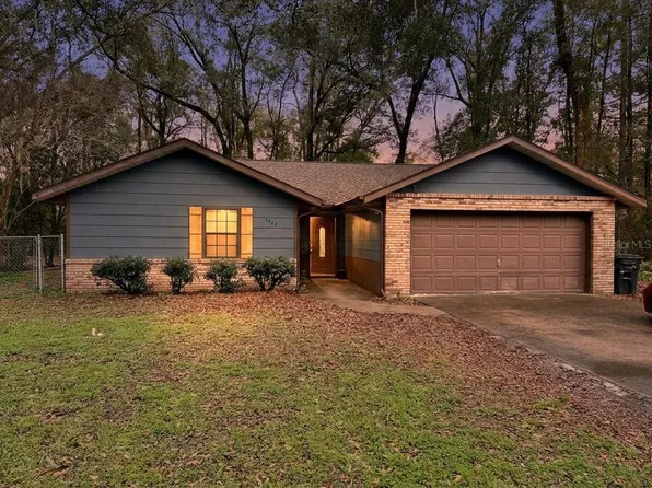 5962 NW 64th St, Ocala, FL 34482