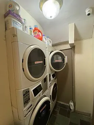 Rented by Bond New York | media 17