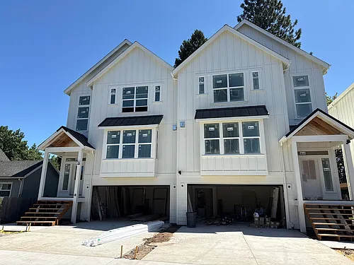 456 SE Haddock Ln Photo 1