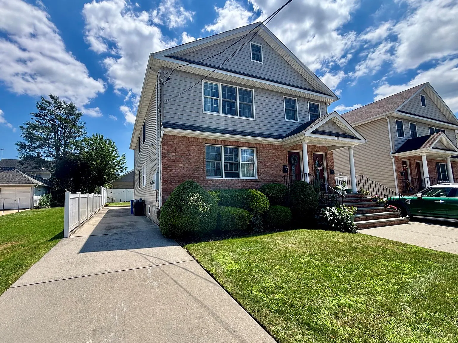 3 bed, 2.0 bath, 2880 sqft, $4,500 — Photo 2
