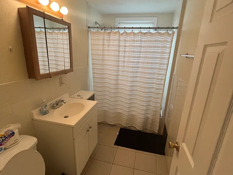 21 Roseclair St #2 — Photo 14