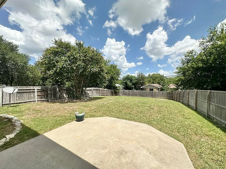 1308 Saddle Dr — Photo 35