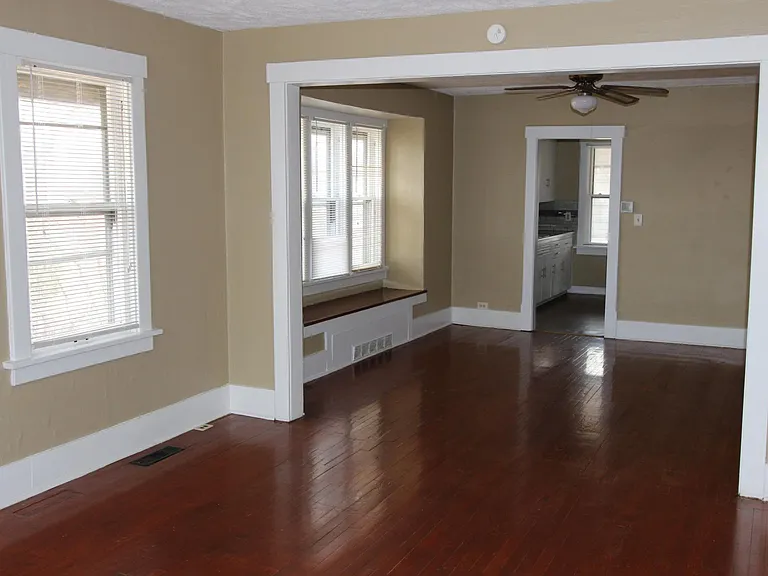 4619 California St — Photo 10