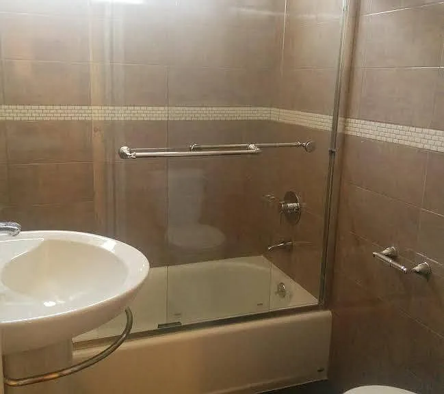 418 S Rexford Dr #C — Photo 7