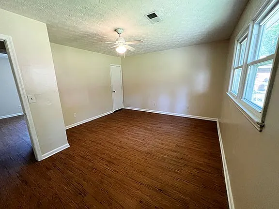 4518 Randall Dr — Photo 11