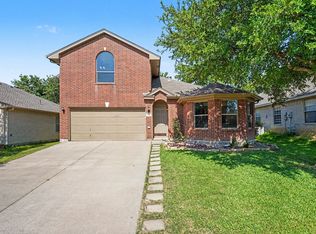 2541 Rivers Edge Dr, Fort Worth, TX 76118
