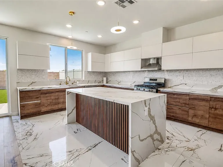 14433 Buvan Ct — Photo 9