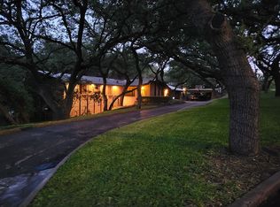 718 Glencrest Dr, San Antonio, TX 78229