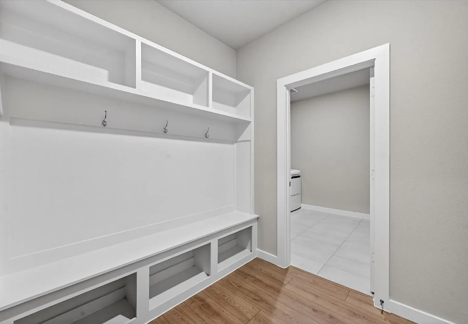 7 bed, 4.0 bath, 3600 sqft, $4,200 — Photo 3