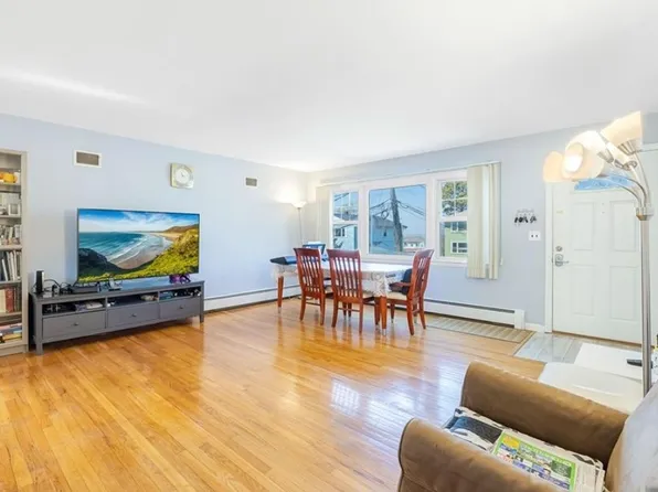 410 Mayer Ct Floor 1, Ridgefield, NJ 07657
