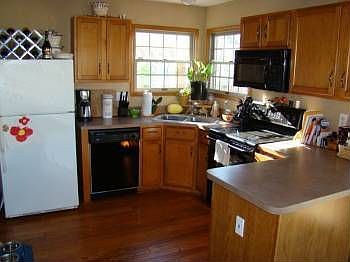 3rd image of 1751 Caraway Ln