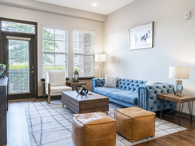 Bluebird Row Apartments — Photo 41
