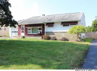 1504 Gibson Rd, Utica, NY 13501