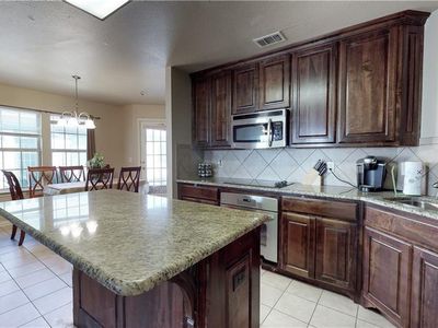 501 W Holford St, Pilot Point, TX, 76258