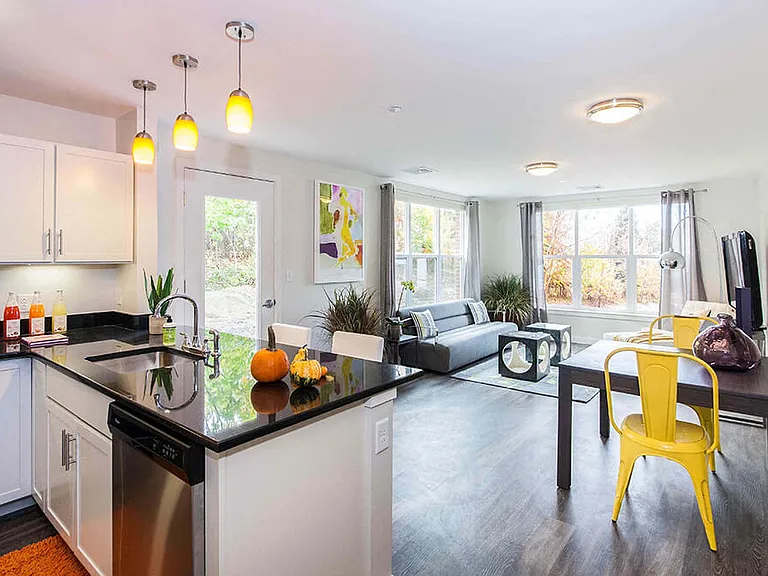 Linea Cambridge Apartments — Photo 5