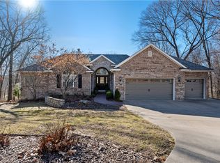 15 Stratfield Ln, Bella Vista, AR 72714