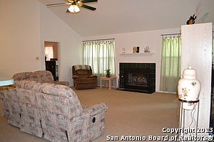 5th image of 116 Scenic Oak Dr