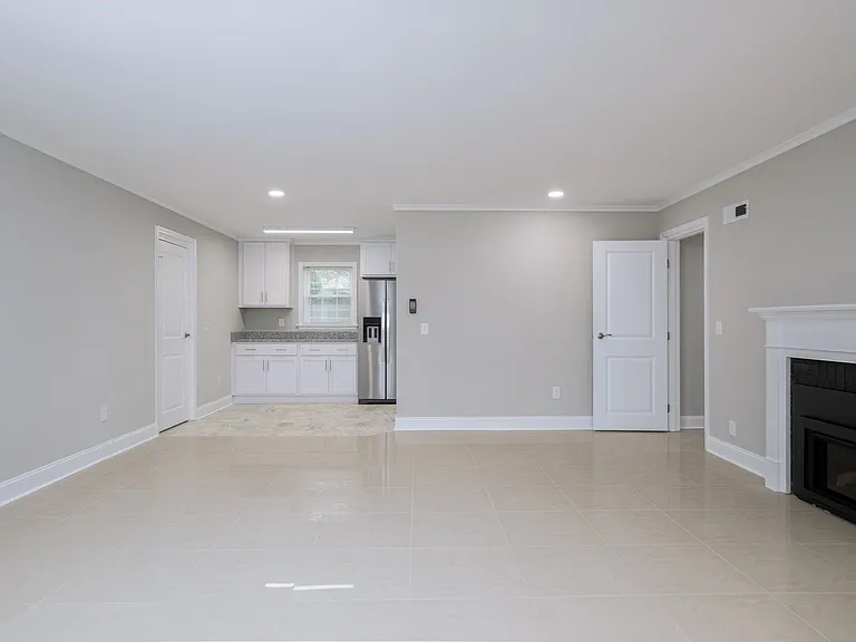 2 Bedroom/1 Bath and 3 Bedroom/2 Bath Quadplex — Photo 39