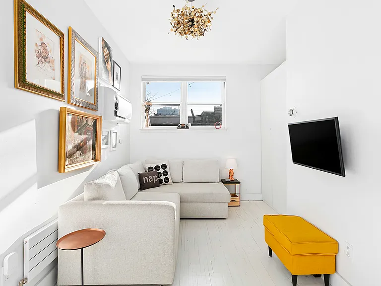 468 W 23rd St #5R — Photo 8
