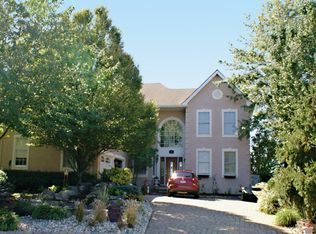 136 Augusta Dr, Moorestown, NJ 08057