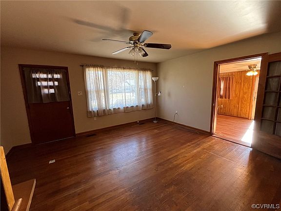 3rd image of 3605 Ferndale Cir