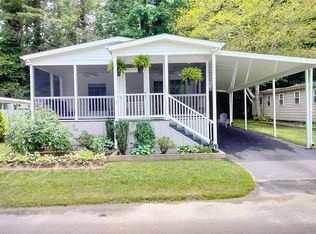 108 Yellow Buckeye Ln, Hendersonville, NC 28739
