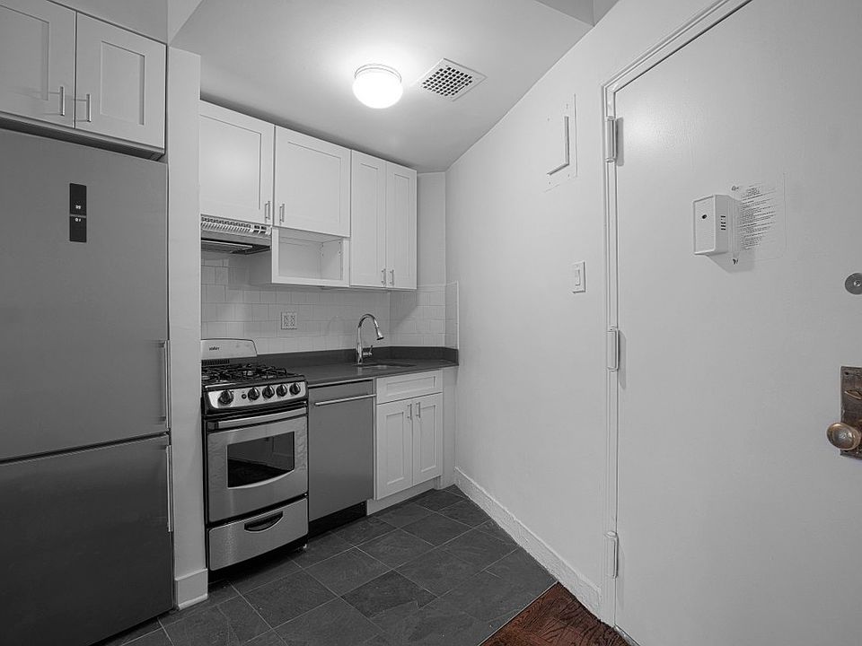 1st image of 160 W 71st St APT 9P