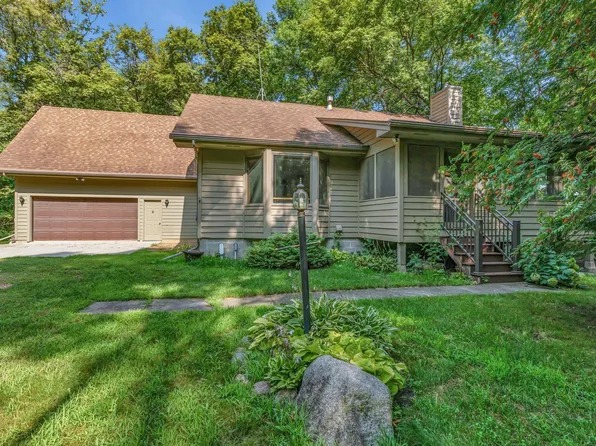 12494 200th St, Hutchinson, MN 55350