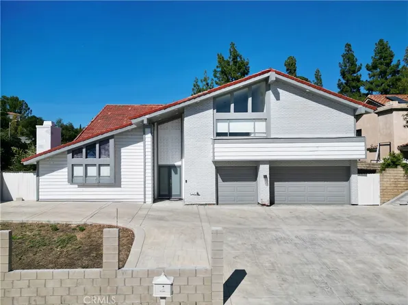 19865 Hiawatha St, Chatsworth, CA 91311