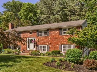 5 Thomas Dr, Chelmsford, MA 01824