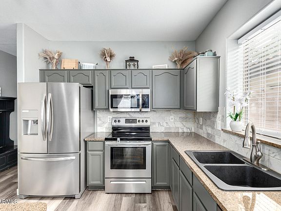 3rd image of 10543 E FLOSSMOOR Avenue