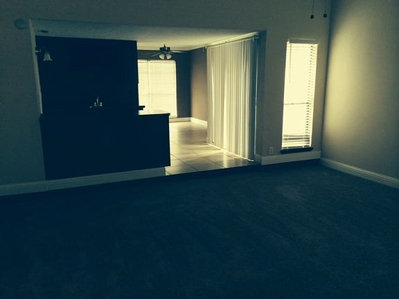 5th image of 916 Stonetrail Dr