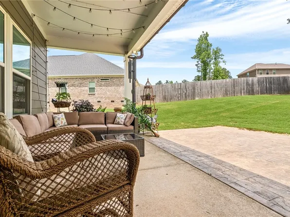 1207 Cedar Creek Dr, Opelika, AL 36801