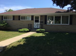 8033 W Wilbur Ave, Milwaukee, WI 53220