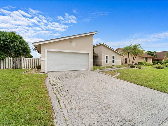 4th image of 7489 NW 48th Street
