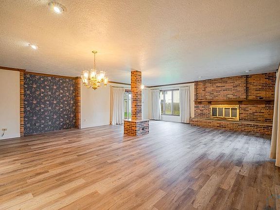4th image of 107 Fairview Dr