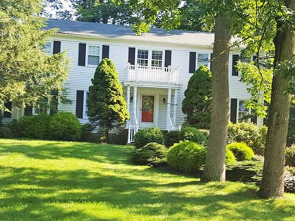 Shongum Lake Colonial