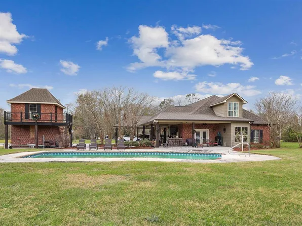 9365 E La Hwy, Saint Amant, LA 70774