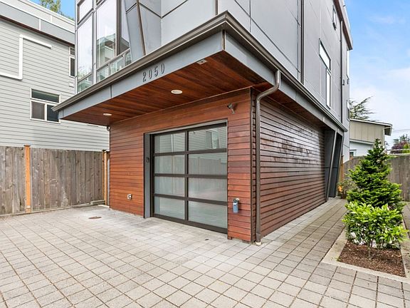 5th image of 2050 NW 64th St