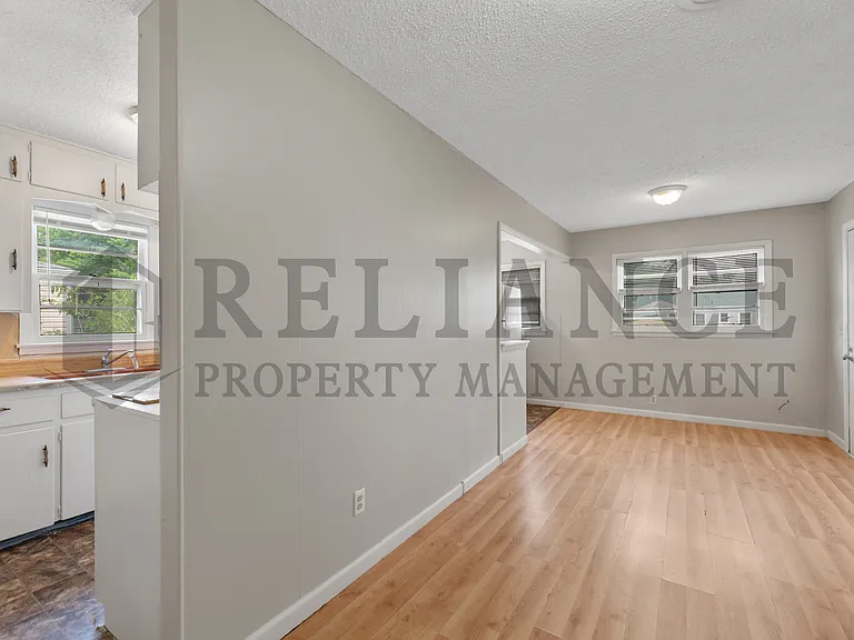 2732 N Grove St — Photo 13